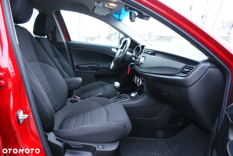 Alfa Romeo Giulietta 2.0 JTDM - 5