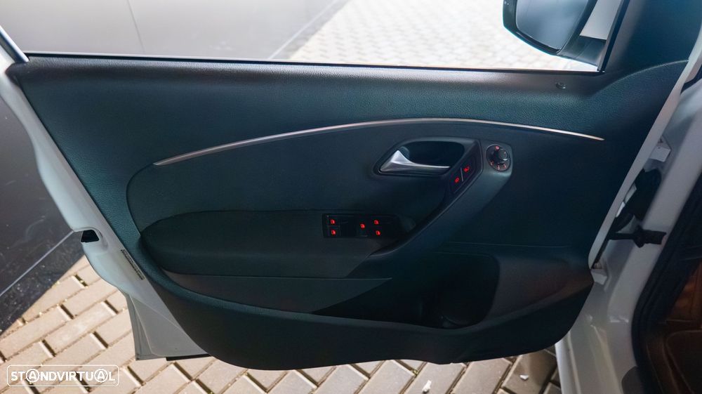 VW Polo 1.4 TDi Lounge - 11