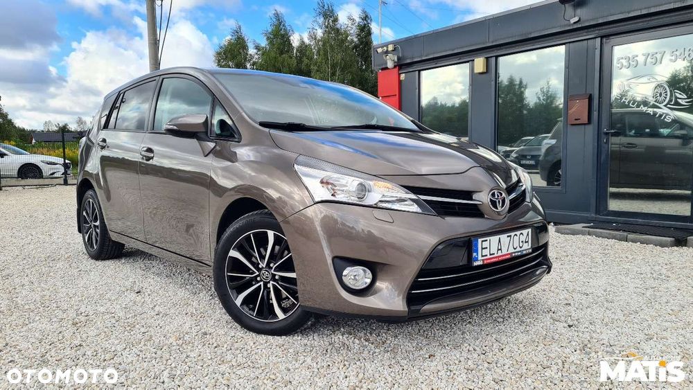 Toyota Verso - 5