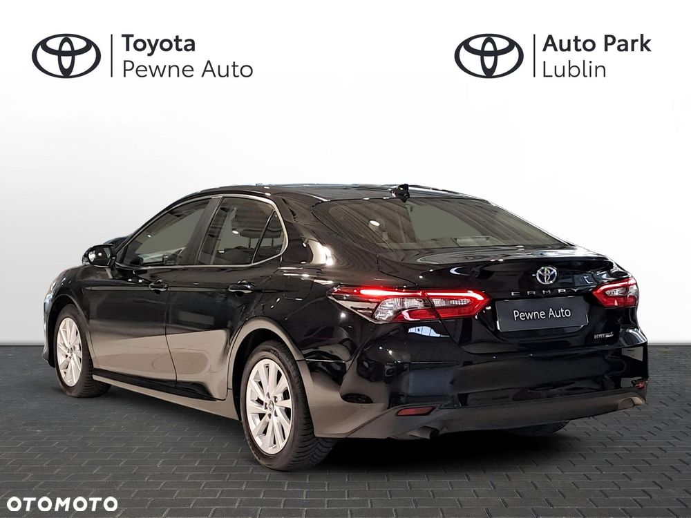 Toyota Camry - 3