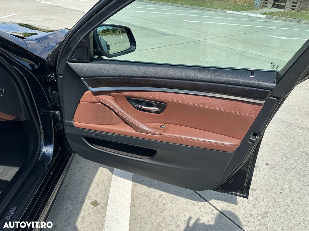 BMW Seria 5 528i Aut. - 14