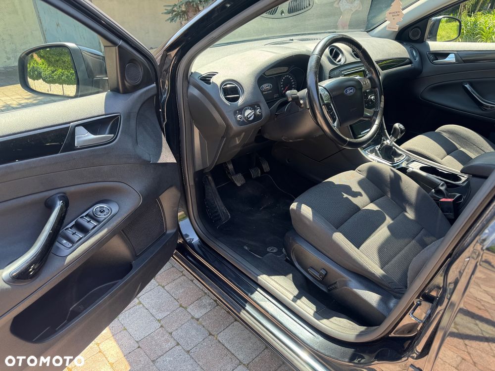 Ford Mondeo 1.6 T Gold X Plus - 9