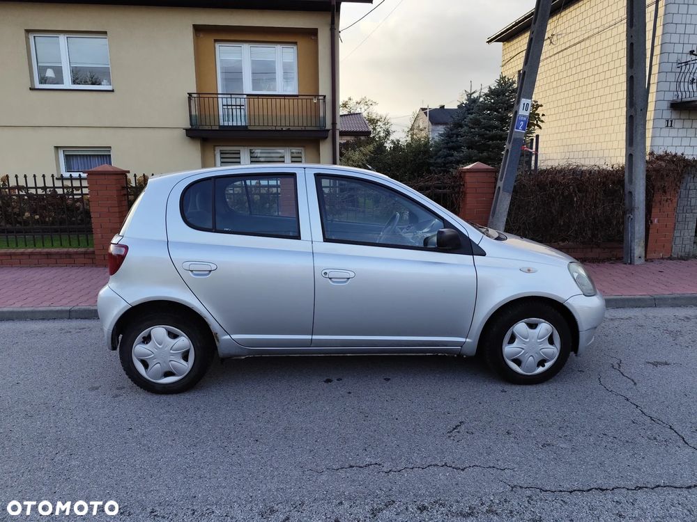 Toyota Yaris 1.0 Base - 7