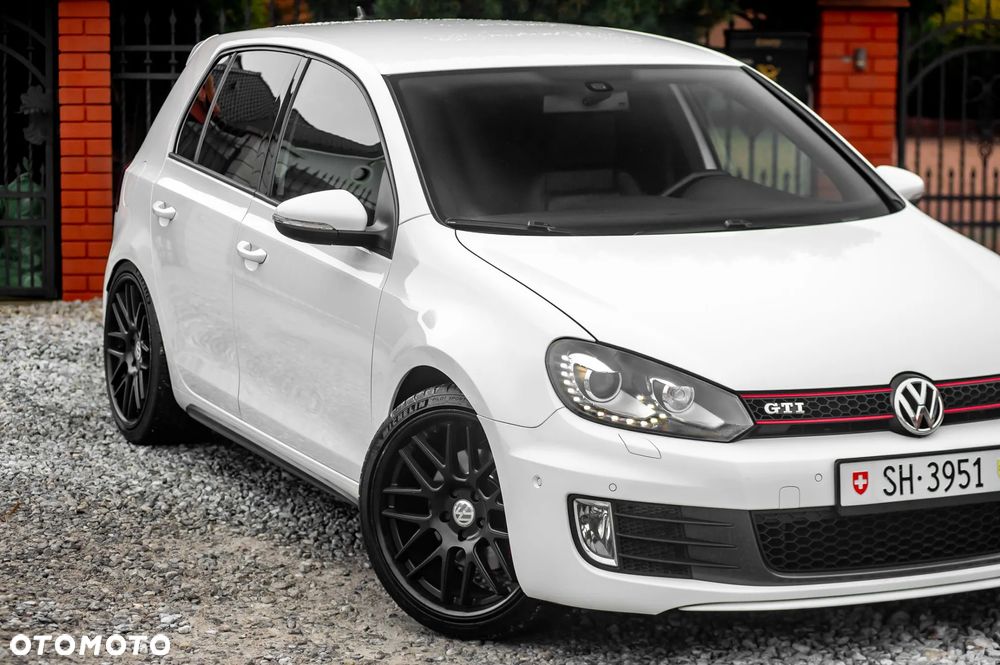 Volkswagen Golf 2.0 TSI GTI - 2
