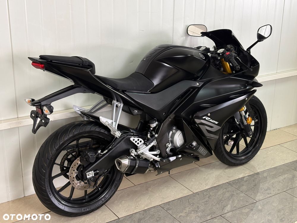 Yamaha YZF - 4