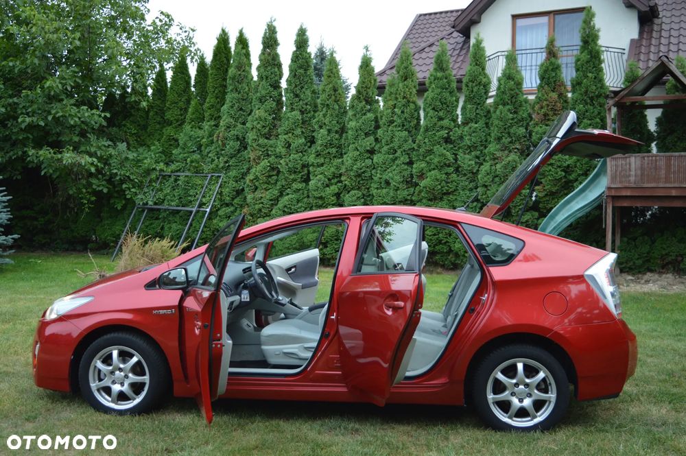 Toyota Prius 1.8 HSD Prestige - 12