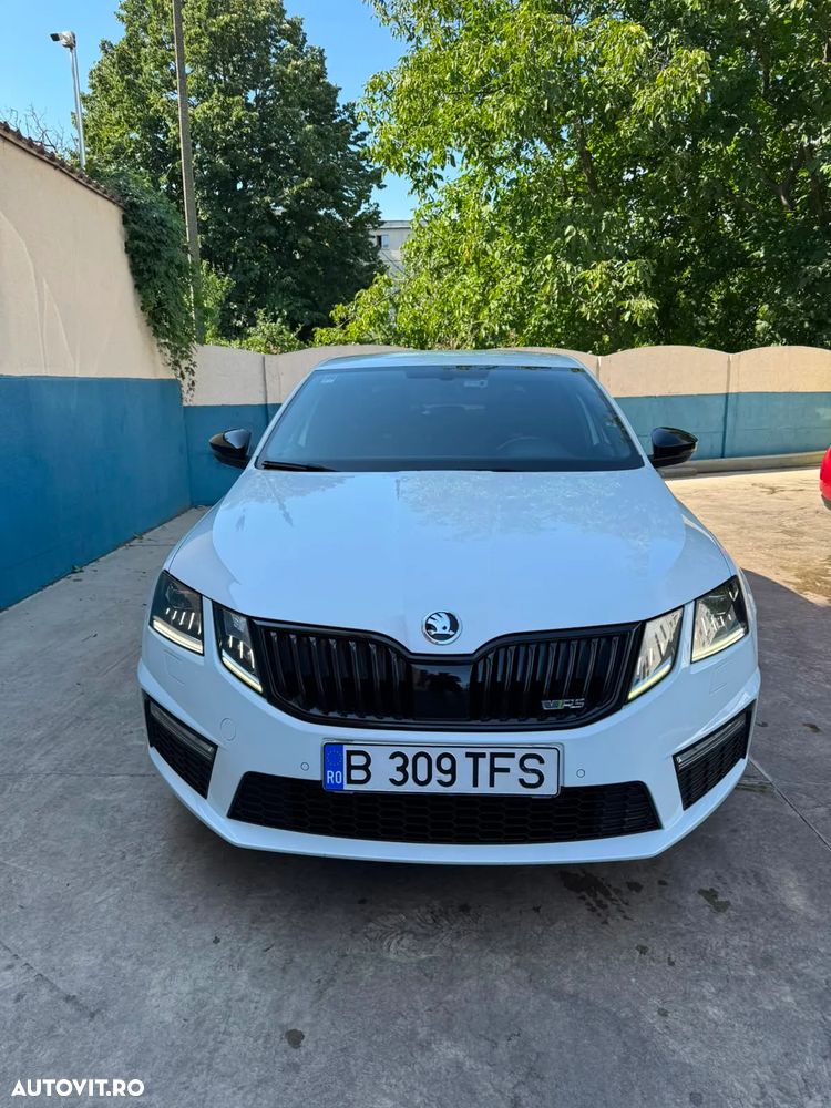 Skoda Octavia 2.0 TDI 4X4 DSG RS - 1