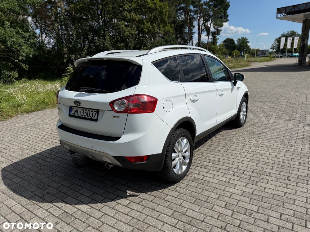 Ford Kuga 2.0 TDCi 2x4 Titanium - 16