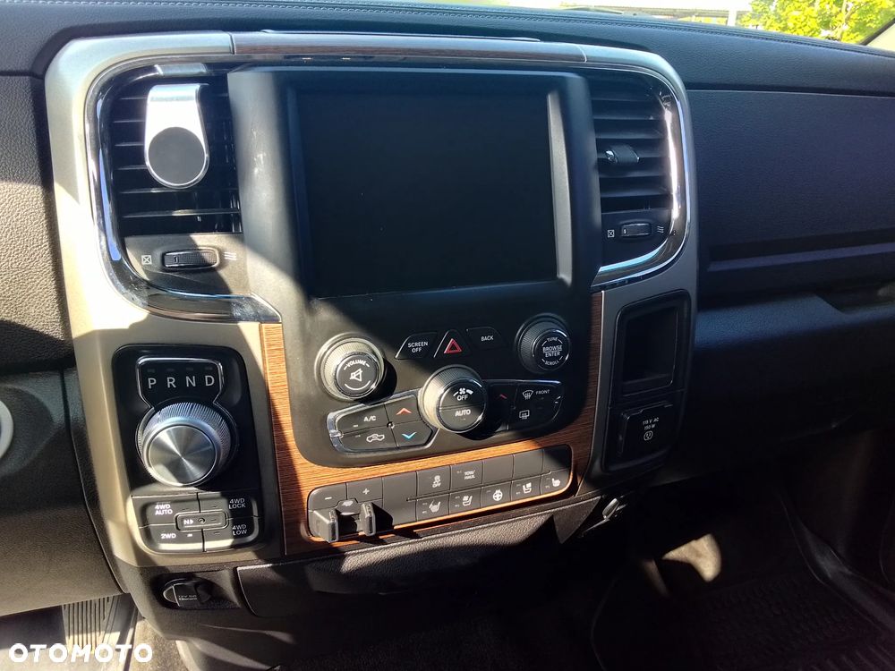 Dodge RAM ver-5-7-crew-cab-longbed-laramie-black - 31
