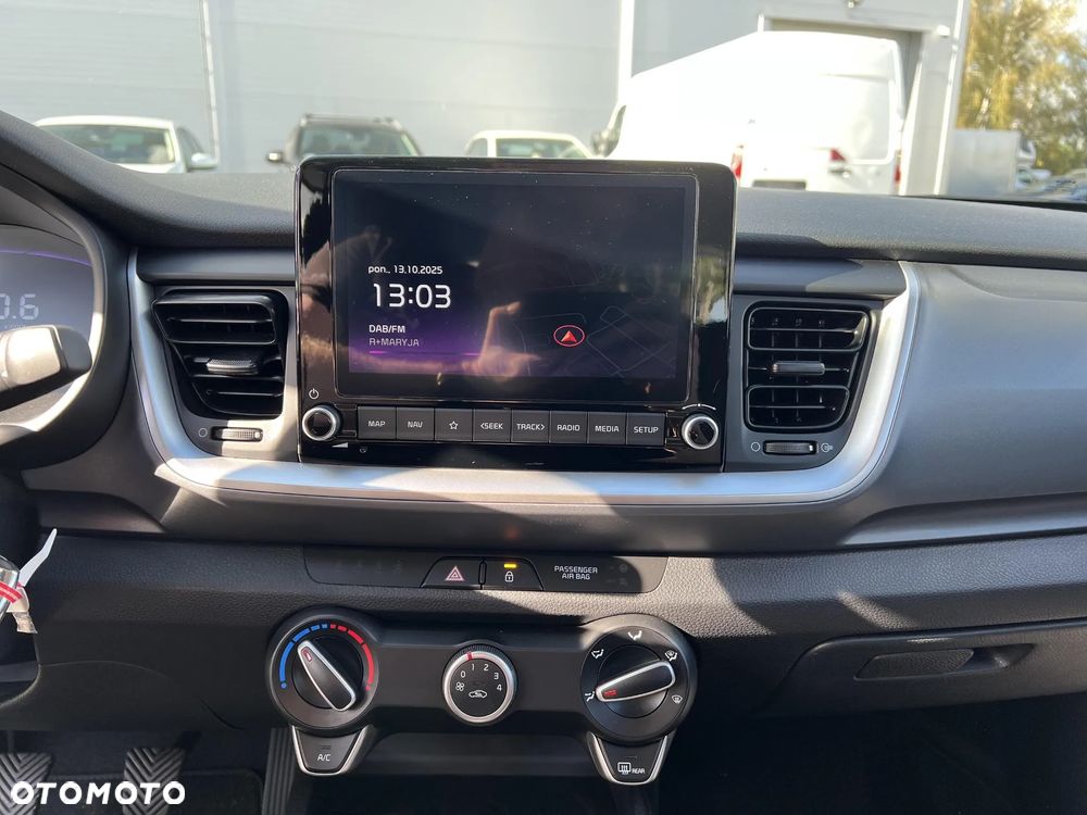 Kia Stonic 1.2 M - 11
