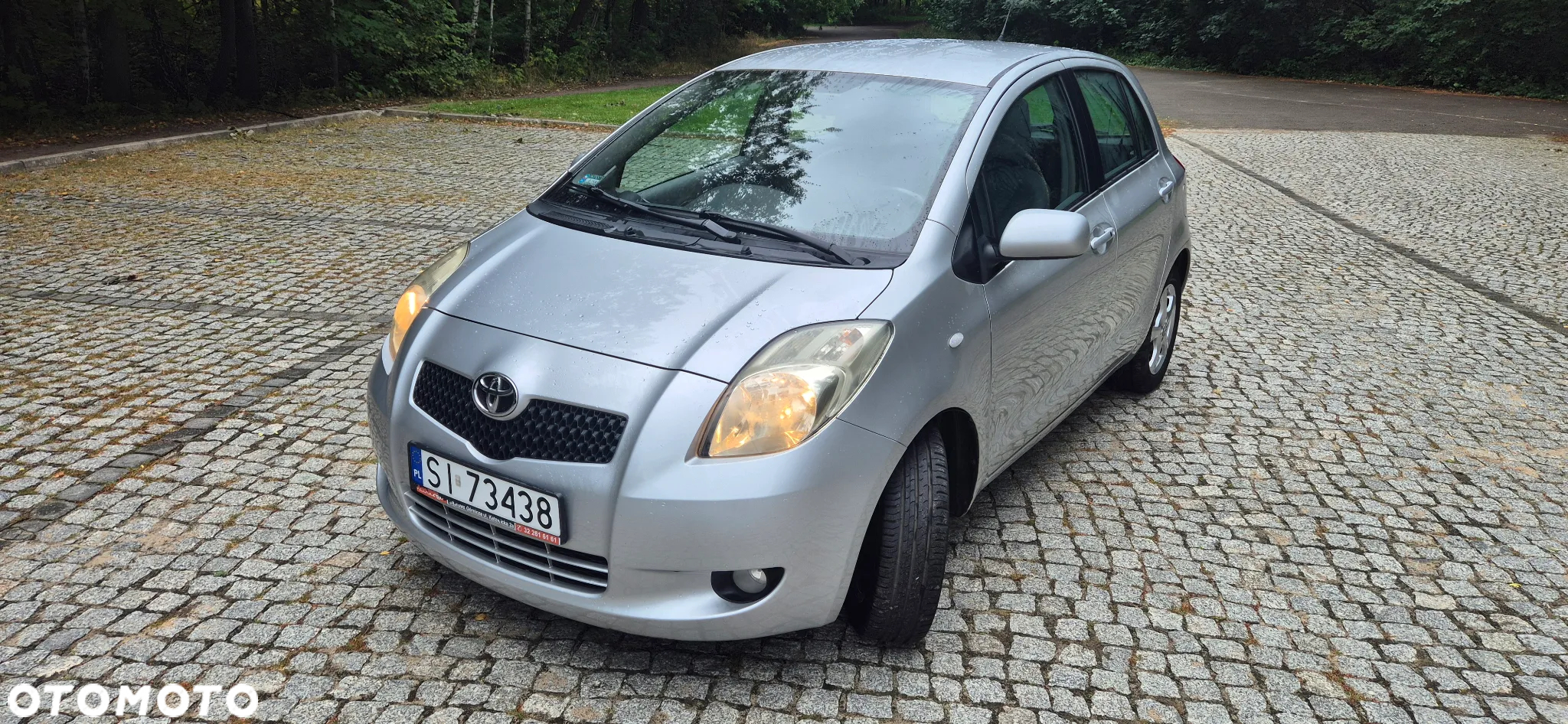 Toyota Yaris 1.3 VVT-i Sol - 2