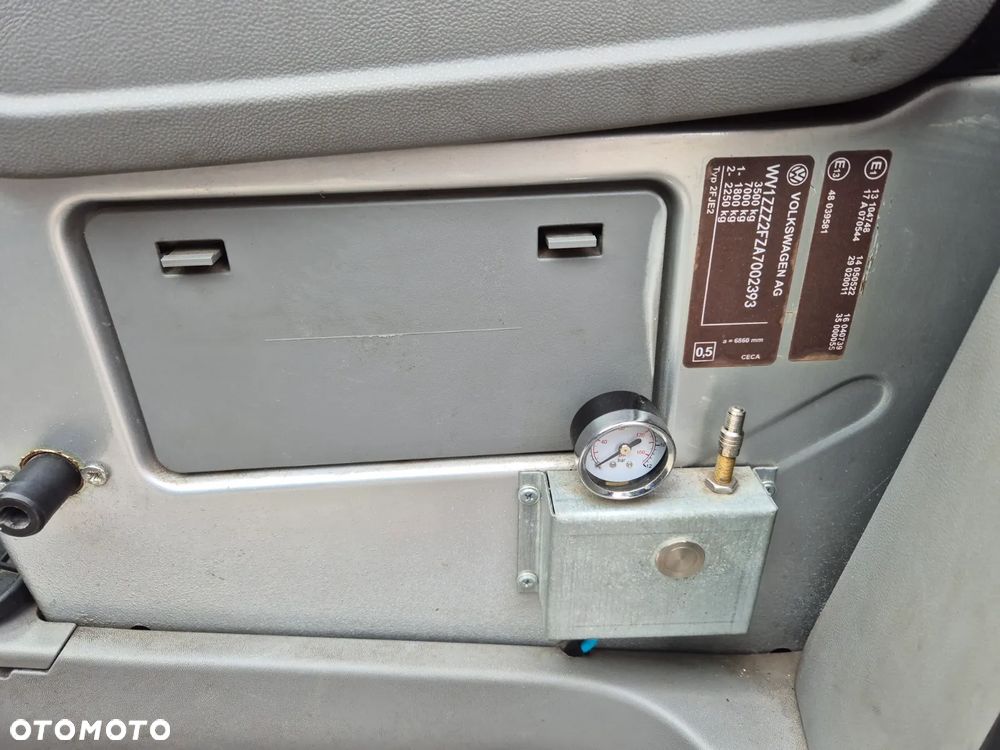 Volkswagen CRAFTER - 12