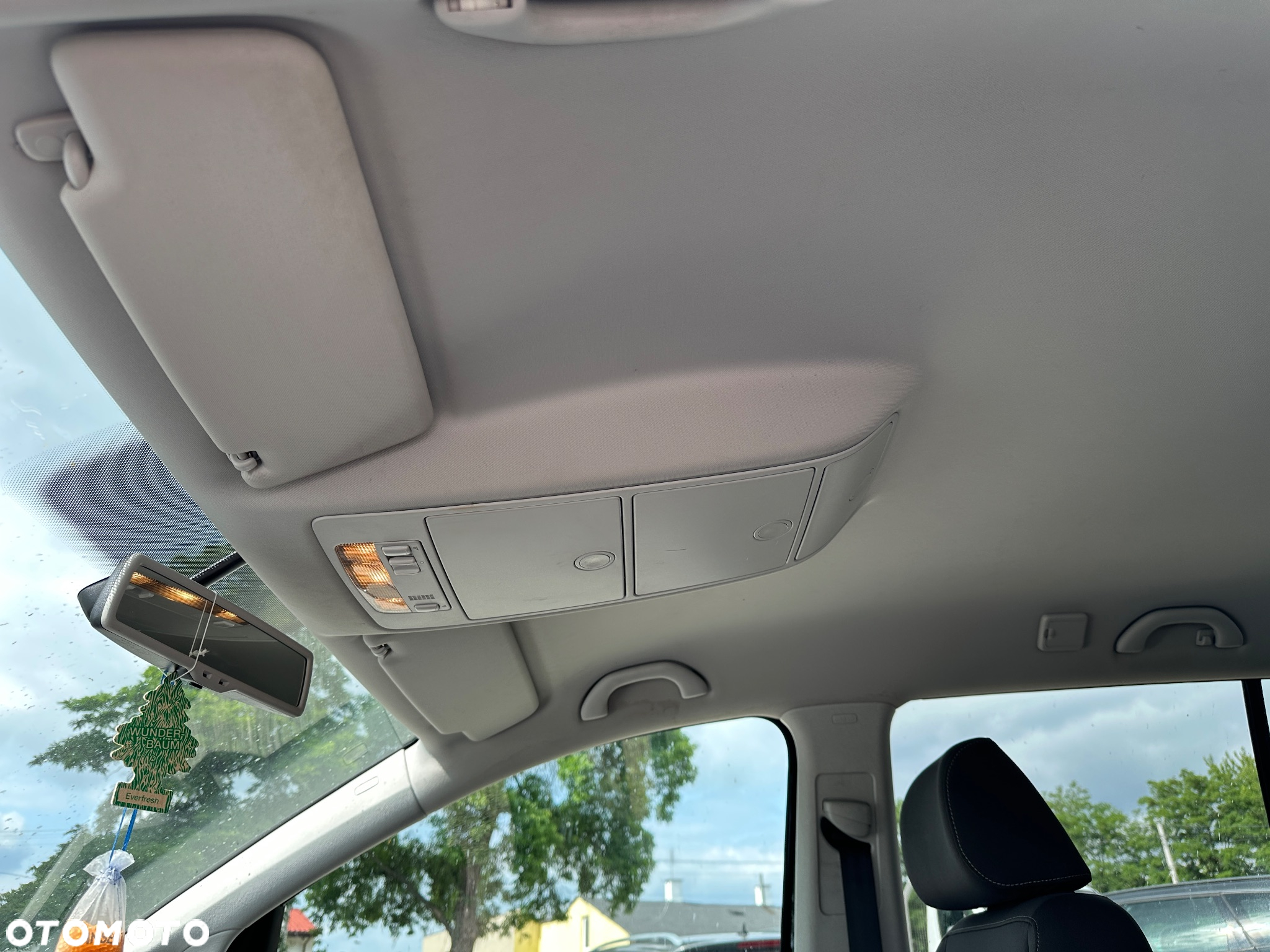 Volkswagen Touran 1.4 TSI United - 18