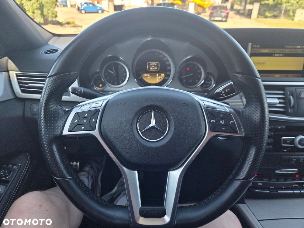 Mercedes-Benz Klasa E 250 BlueEFFICIENCY 7G-TRONIC Avantgarde - 9