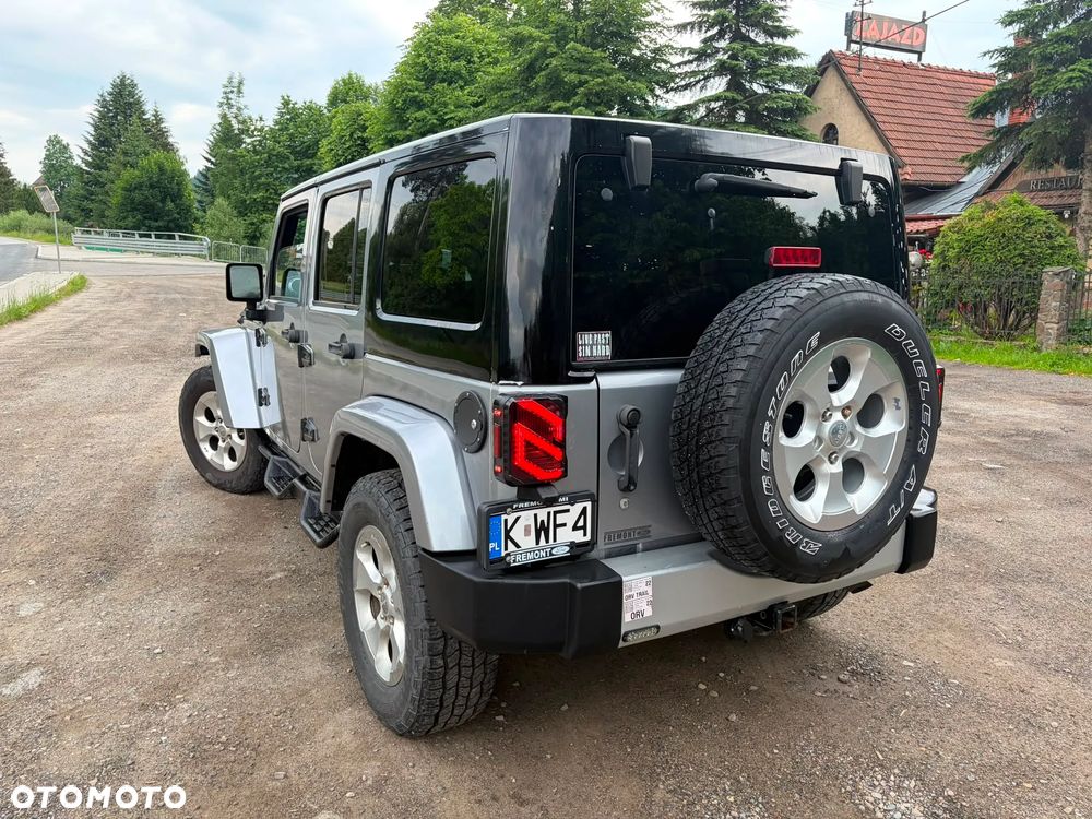 Jeep Wrangler Unlimited 3.6 Automatik Sahara - 3