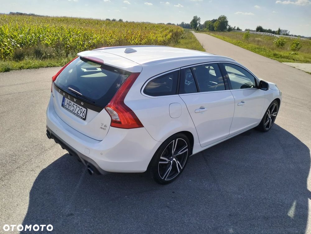 Volvo V60 T6 AWD Drive-E R-Design Momentum - 7