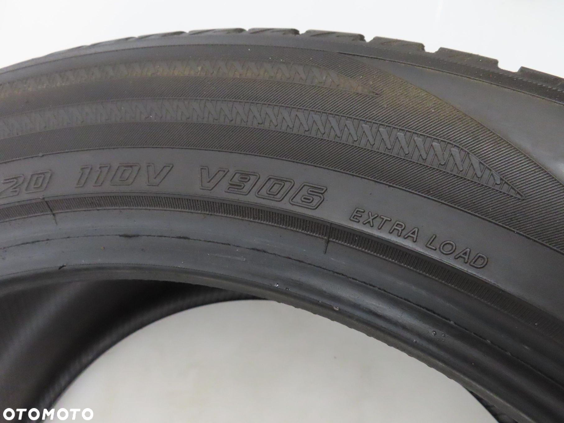 275/45R20 OPONA ZIMOWA Yokohama BluEarth Winter V906 SUV 110V XL - 4
