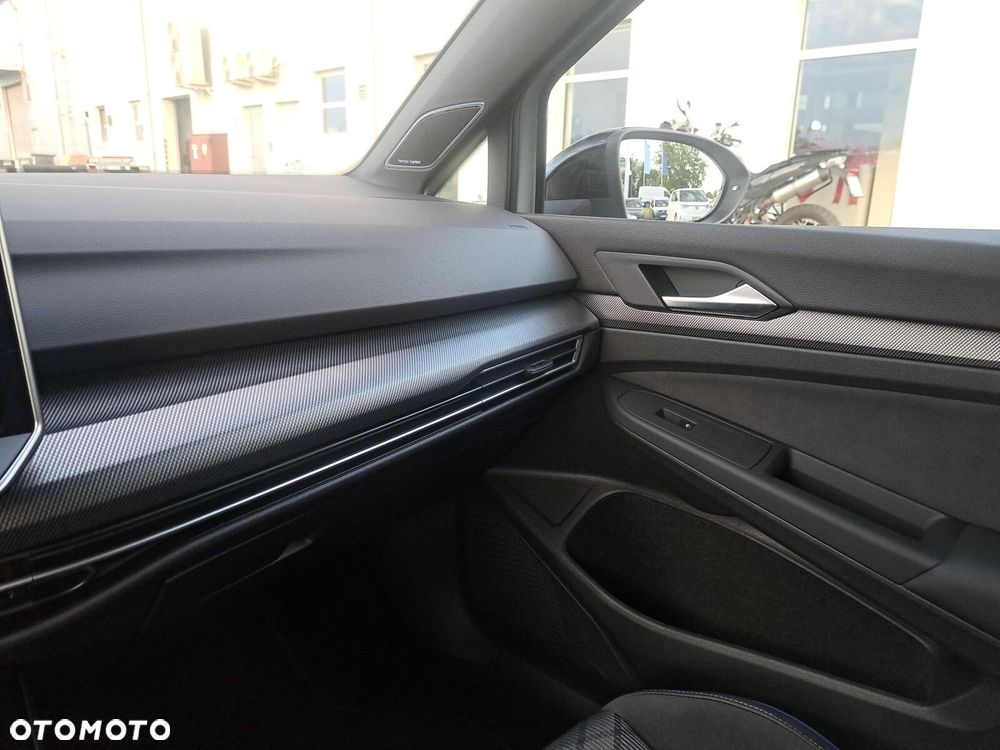 Volkswagen Golf VIII 1.5 eTSI mHEV R-Line Plus DSG - 30