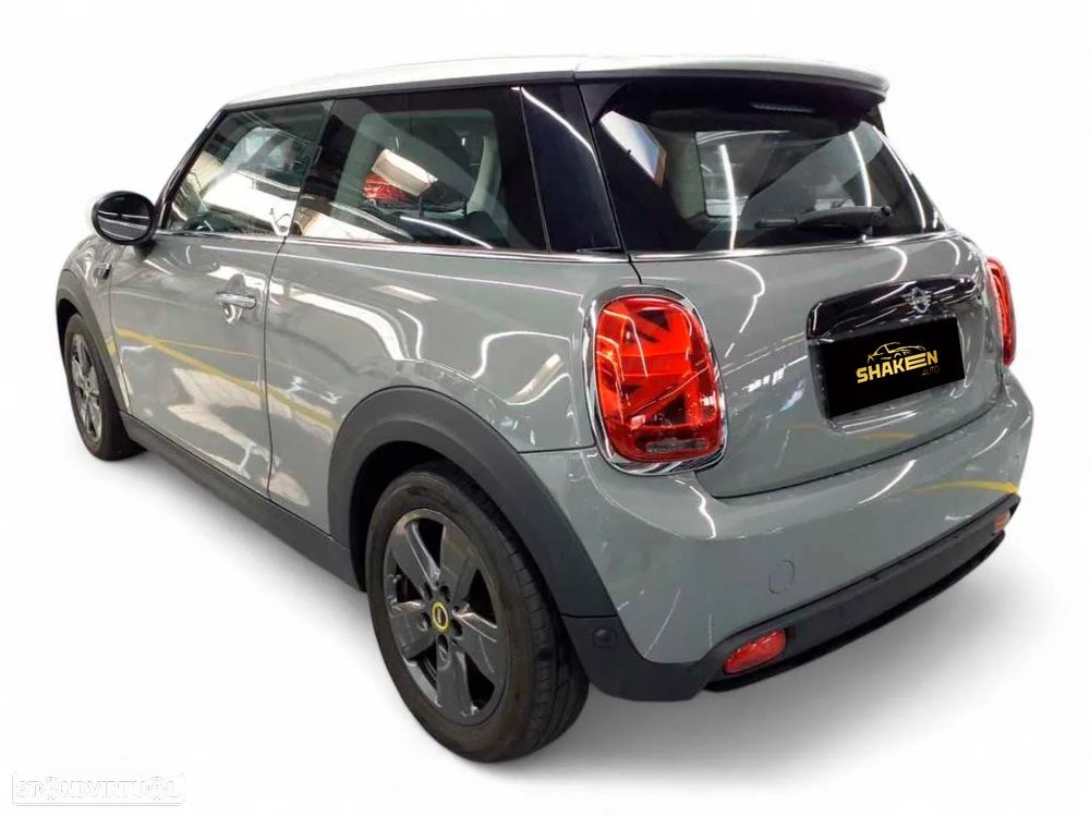 MINI 3 Portas Cooper SE Essential - 4