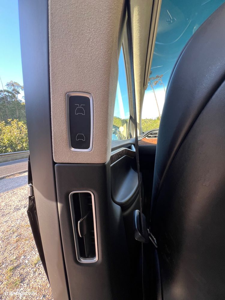 Tesla Model X Standard Range - 11