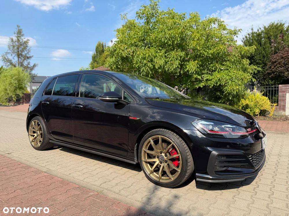 Volkswagen Golf - 24