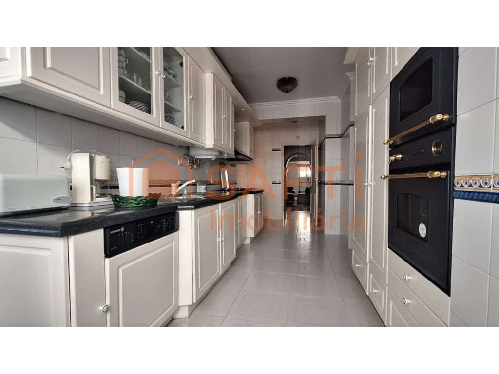 APARTAMENTO T5, Grandiosa oportunidade de sonho em LEIRIA - Grande imagem: 2/38