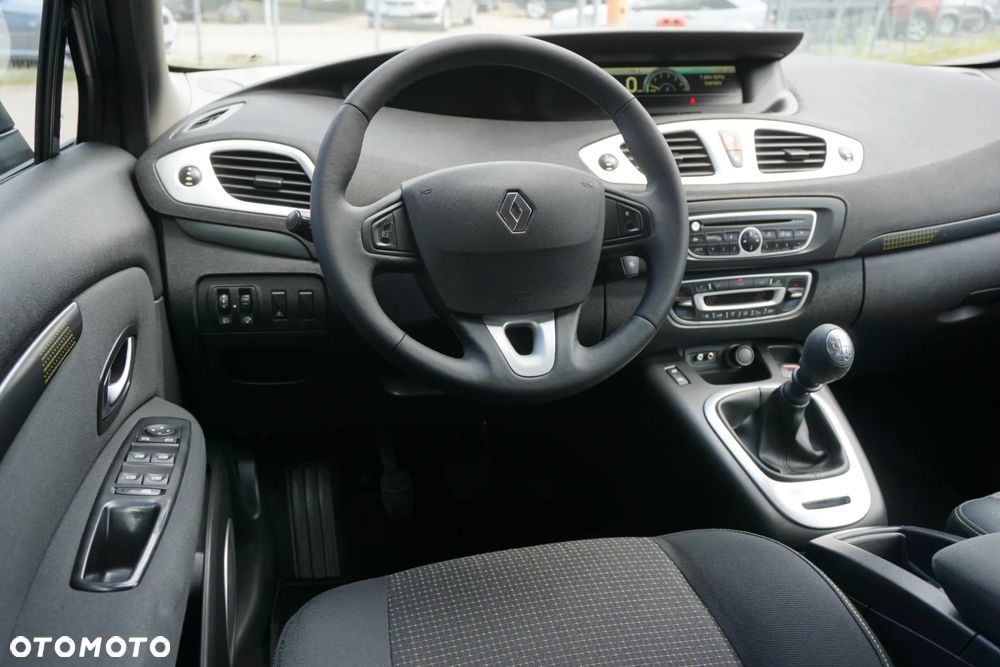 Renault Scenic 1.4 16V TCE Expression - 11