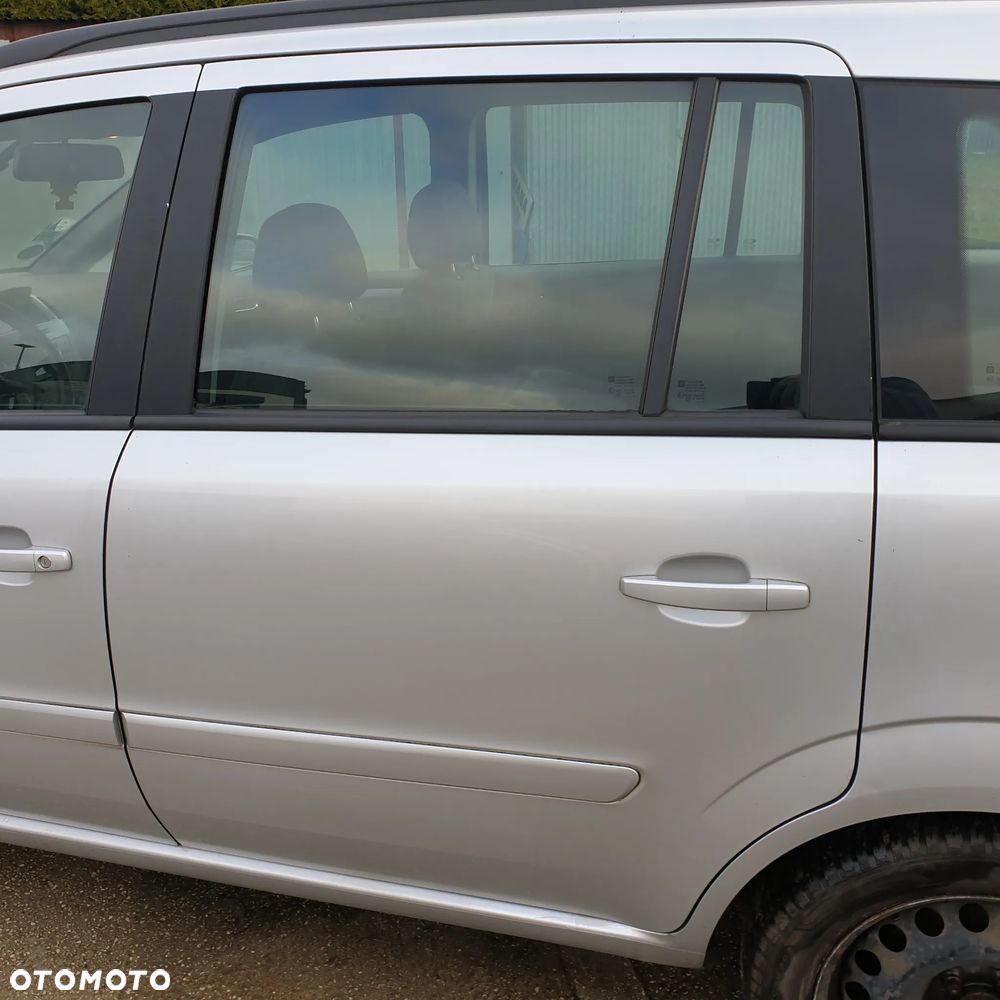 OPEL ZAFIRA B II DRZWI LEWY TYL Z157 - 2