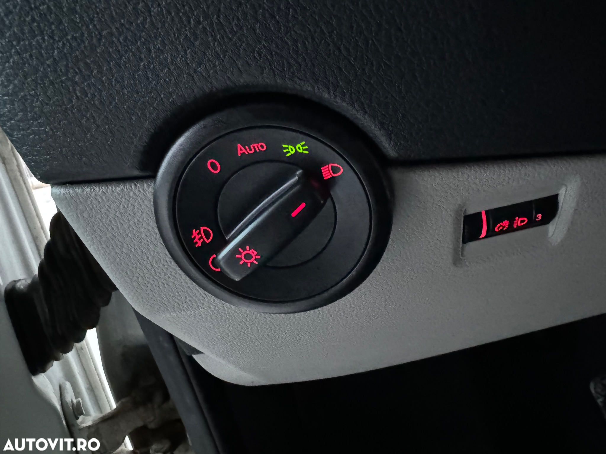 Volkswagen Transporter 4MOTION (4X4) DSG - 25
