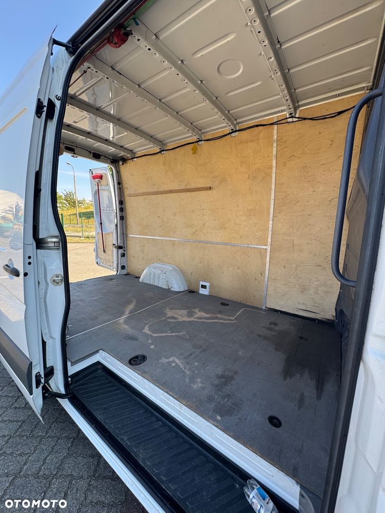 Mercedes-Benz Sprinter - 8