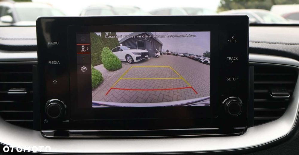 Kia XCeed - 24