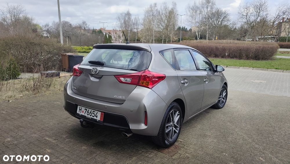 Toyota Auris 2.0 D-4D Luna - 35