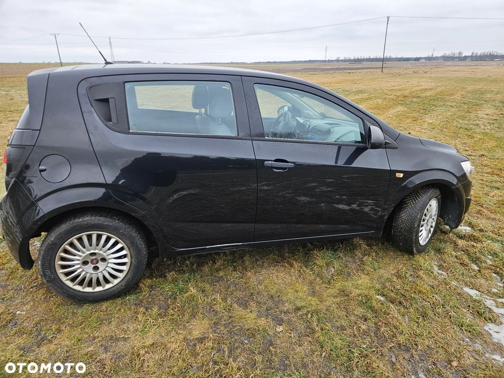 Chevrolet Aveo - 5