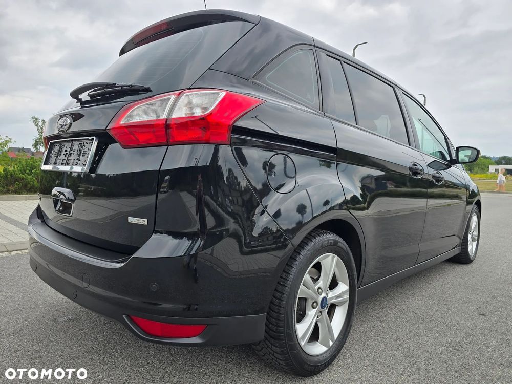 Ford Grand C-MAX - 40