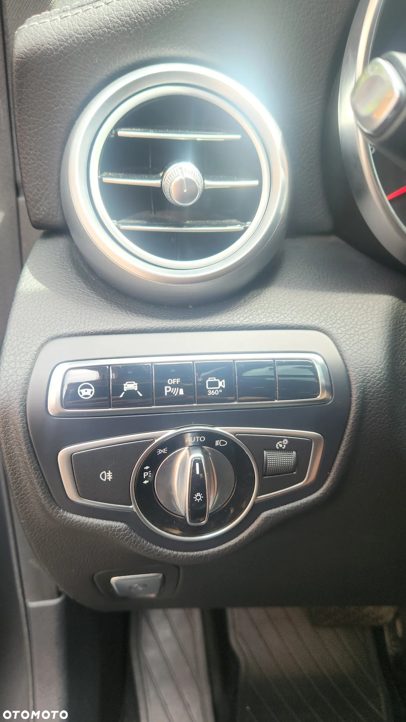 Mercedes-Benz GLC 300 Coupe 4Matic 9G-TRONIC - 18