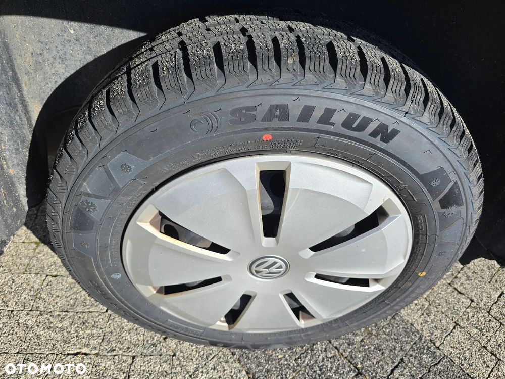 Volkswagen Caravelle - 14