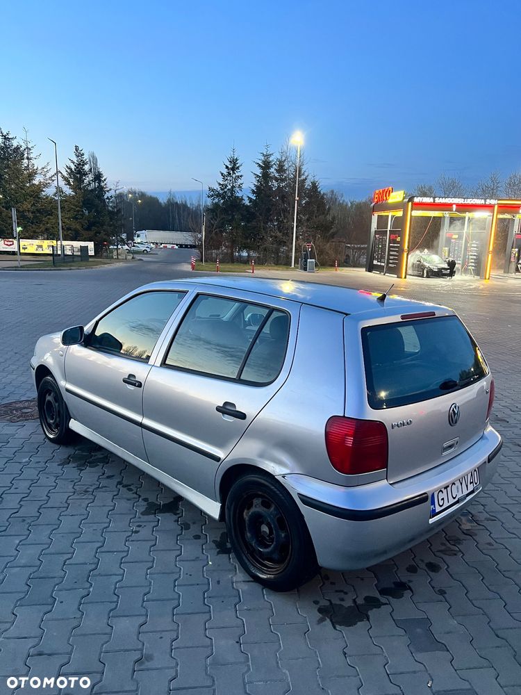 Volkswagen Polo 1.4 16V Basis - 4