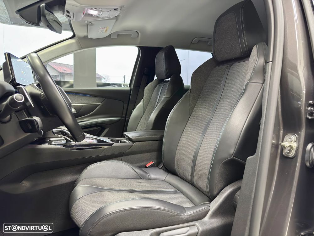 Peugeot 3008 1.6 Hybrid GT Pack e-EAT8 - 18