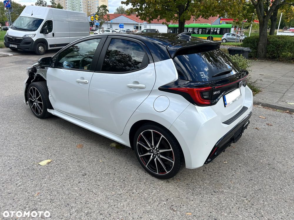Toyota Yaris Hybrid 1.5 GR Sport - 3