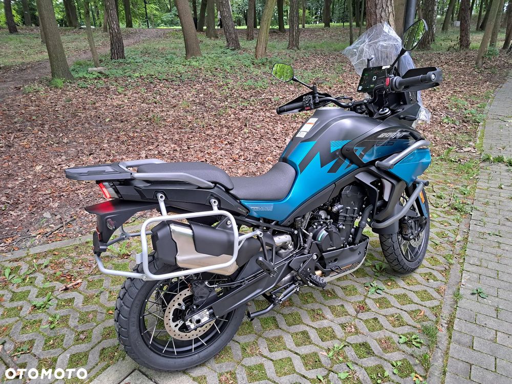 CFMoto MT - 3