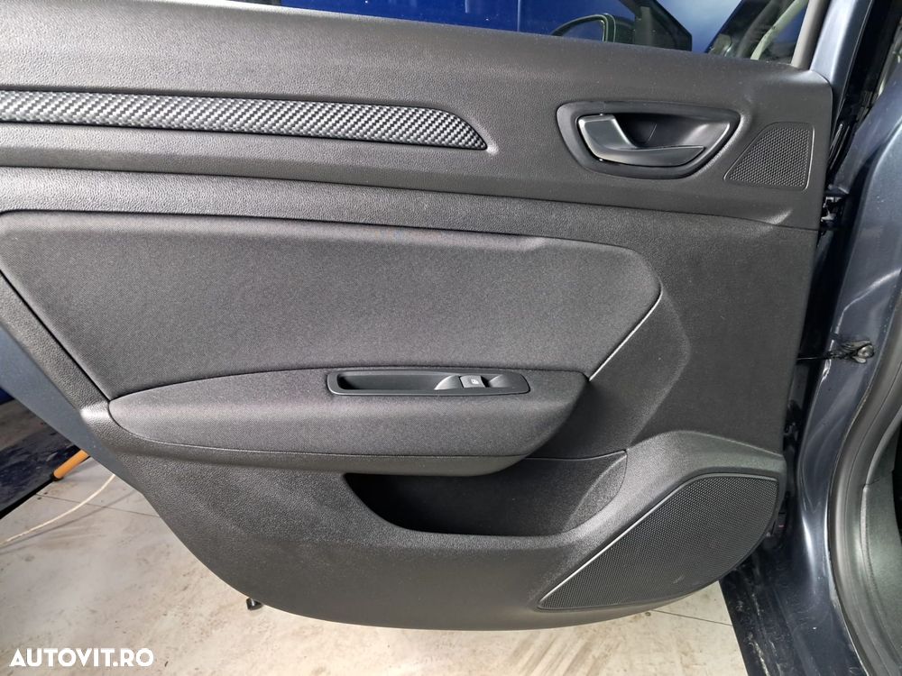 Renault Megane - 24