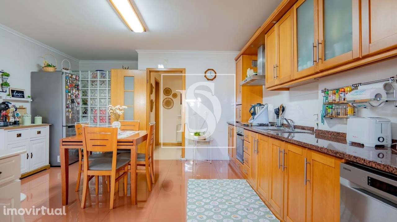 Apartamento T4  Condomínio Privado - Entroncamento - Grande imagem: 4/52