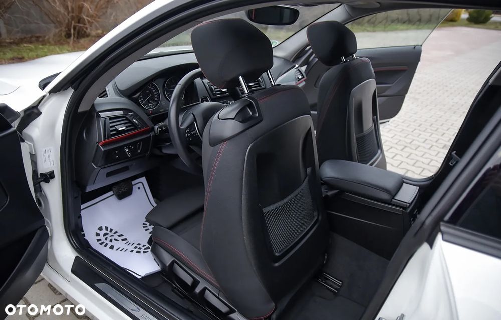 BMW Seria 2 218d Sport Line - 11