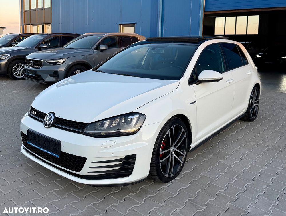 Volkswagen Golf GTD 2.0 TDI SCR DSG - 2