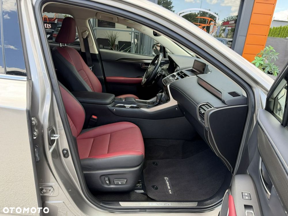 Lexus NX 300 Executive Line - 22