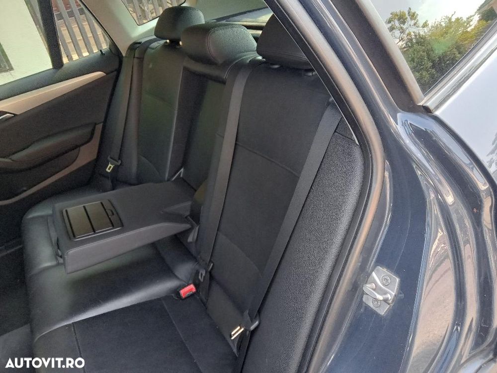 BMW X1 xDrive18d Sport Line - 10