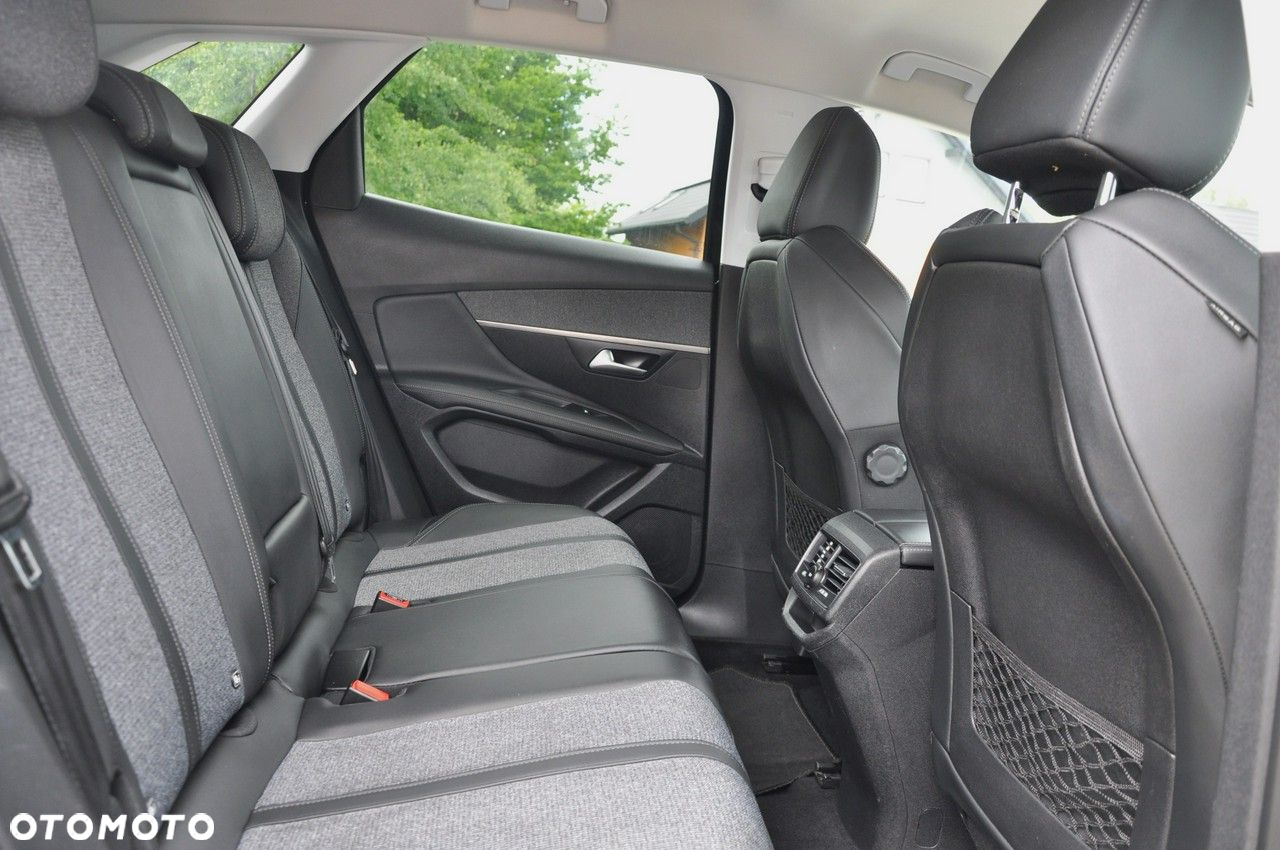 Peugeot 3008 1.5 BlueHDi Allure S&S - 14