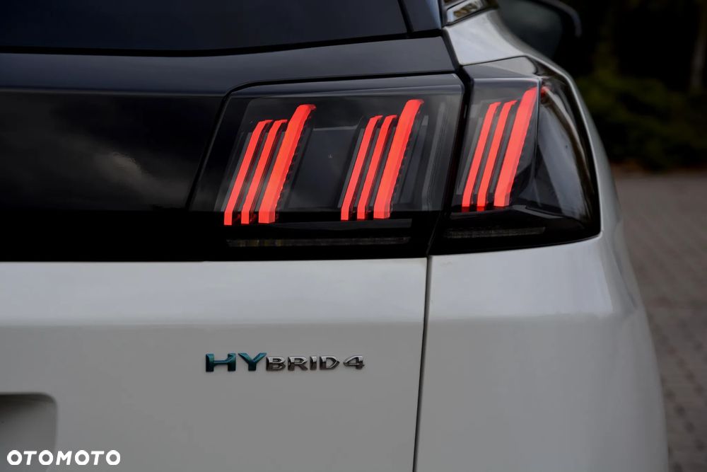 Peugeot 3008 Plug-In Hybrid4 300 e-EAT8 GT - 33