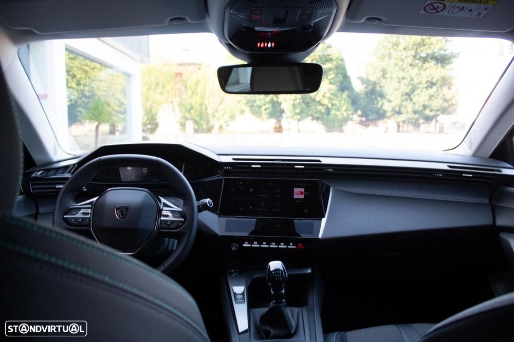 Peugeot 308 1.2 PureTech Allure - 27