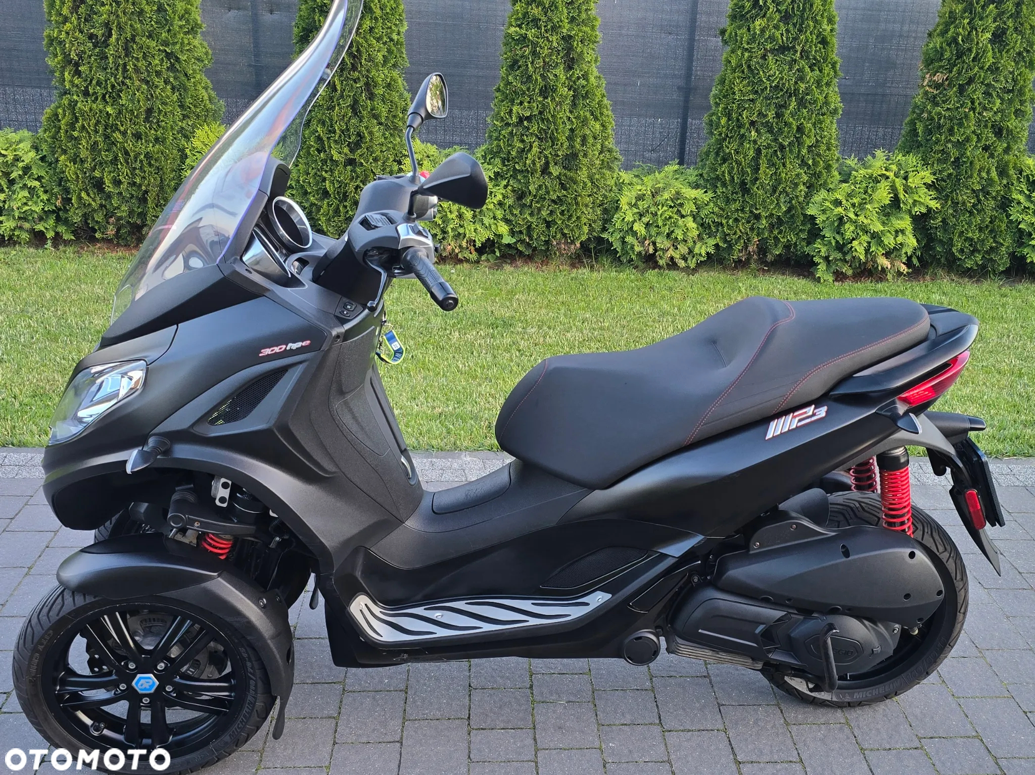 Piaggio MP-3 - 3